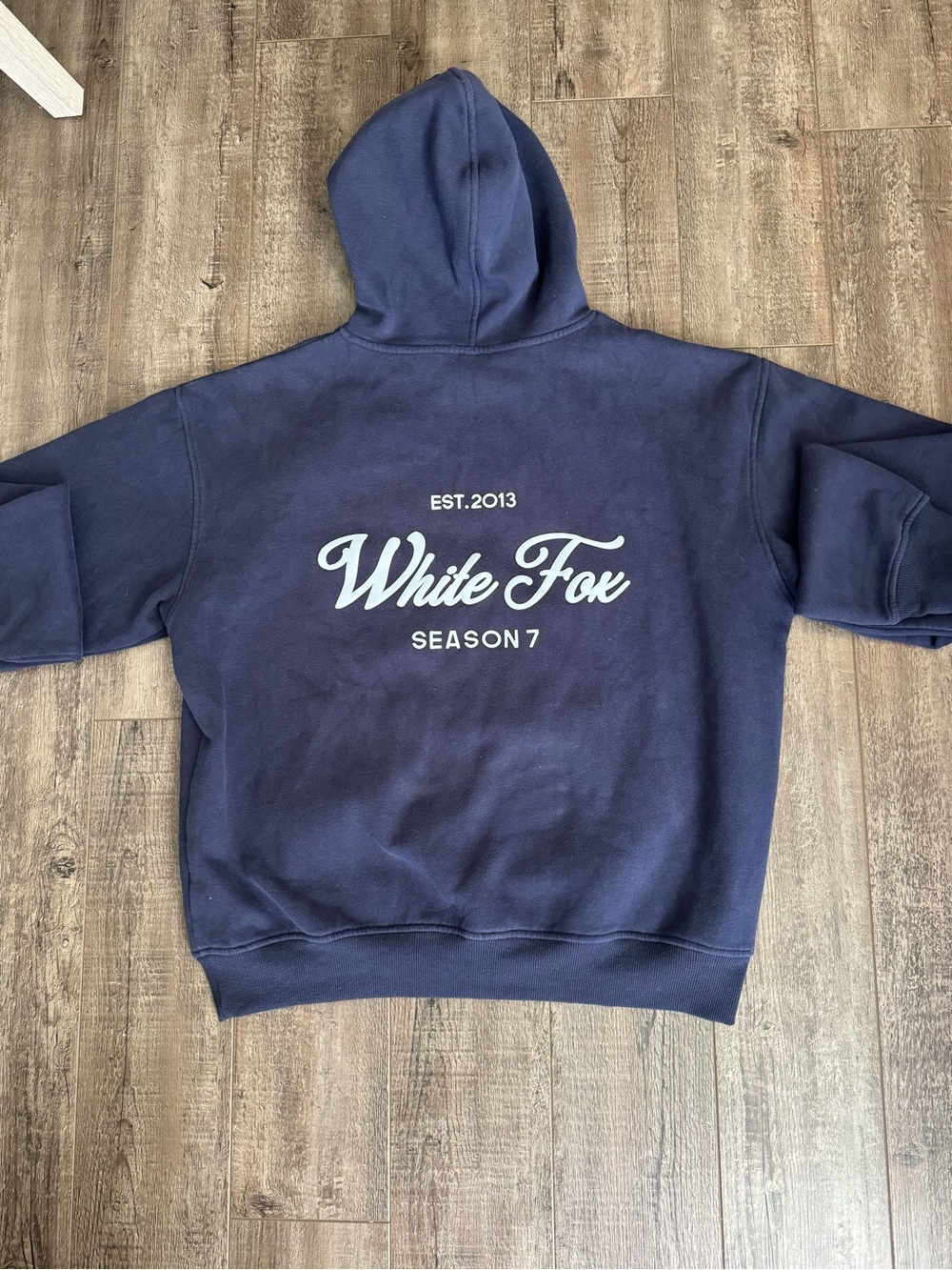 White Fox Boutique Season 7 Navy And Light Blue Hoodie Size M/L - Picture 1 of 7